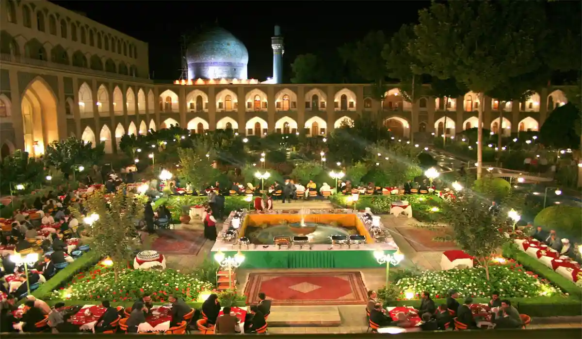  رستوران هتل عباسی 